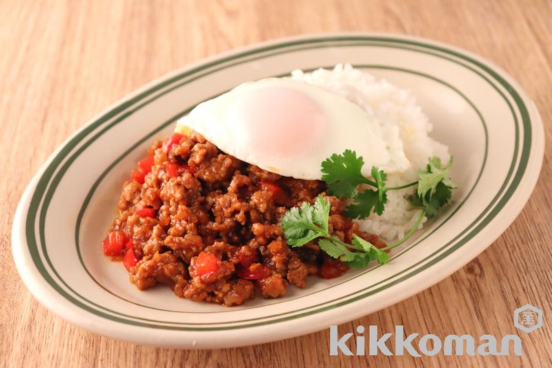 ハリッサと焼肉のたれで!ガパオ風ライス