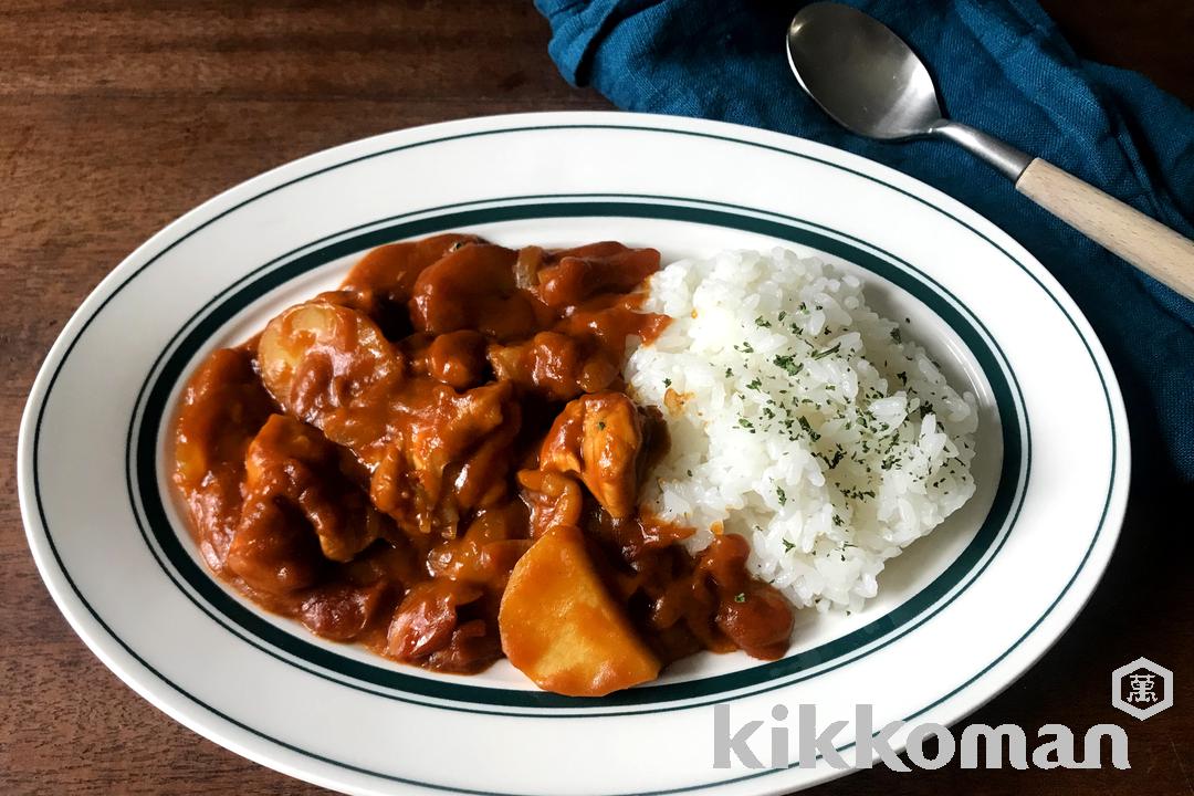 レンジで１発！濃厚無水トマトチキンカレー（山本ゆりさん・食塩無添加野菜ジュース使用）