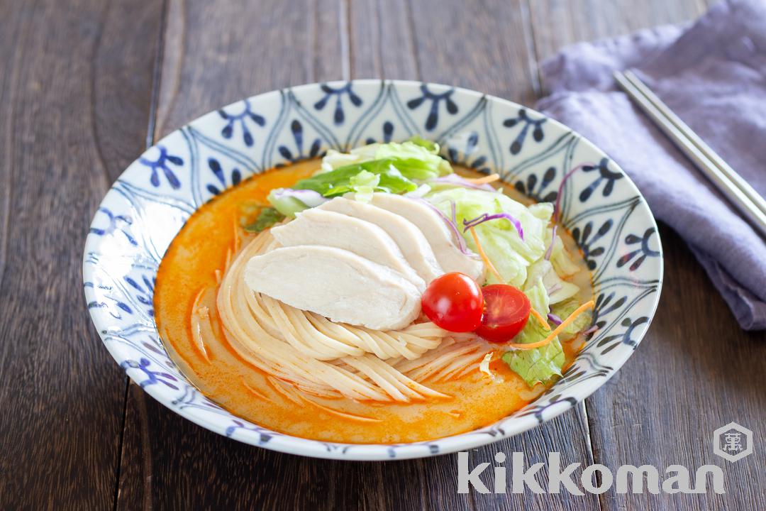 ピリ辛豆乳サラダチキン冷麺（大豆麺使用）