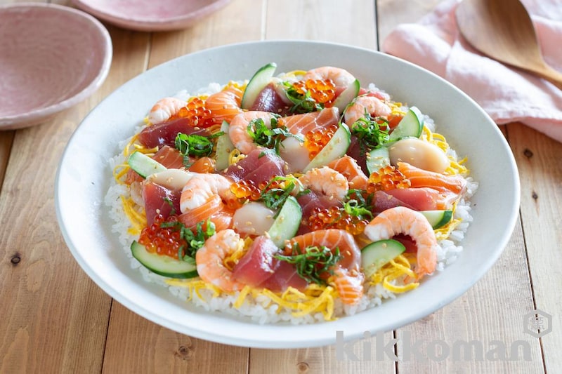 だししょうゆ漬けで味決まる!彩り海鮮ちらし寿司