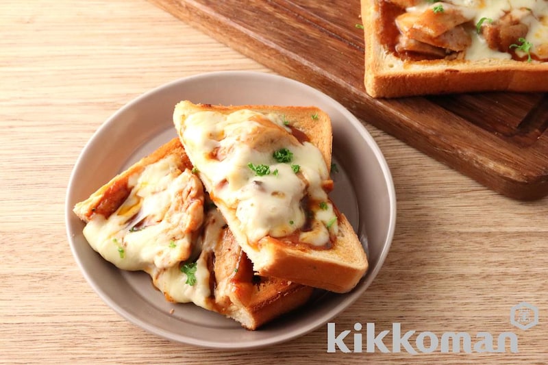 濃厚デミチーズチキントースト(うちのごはん使用)