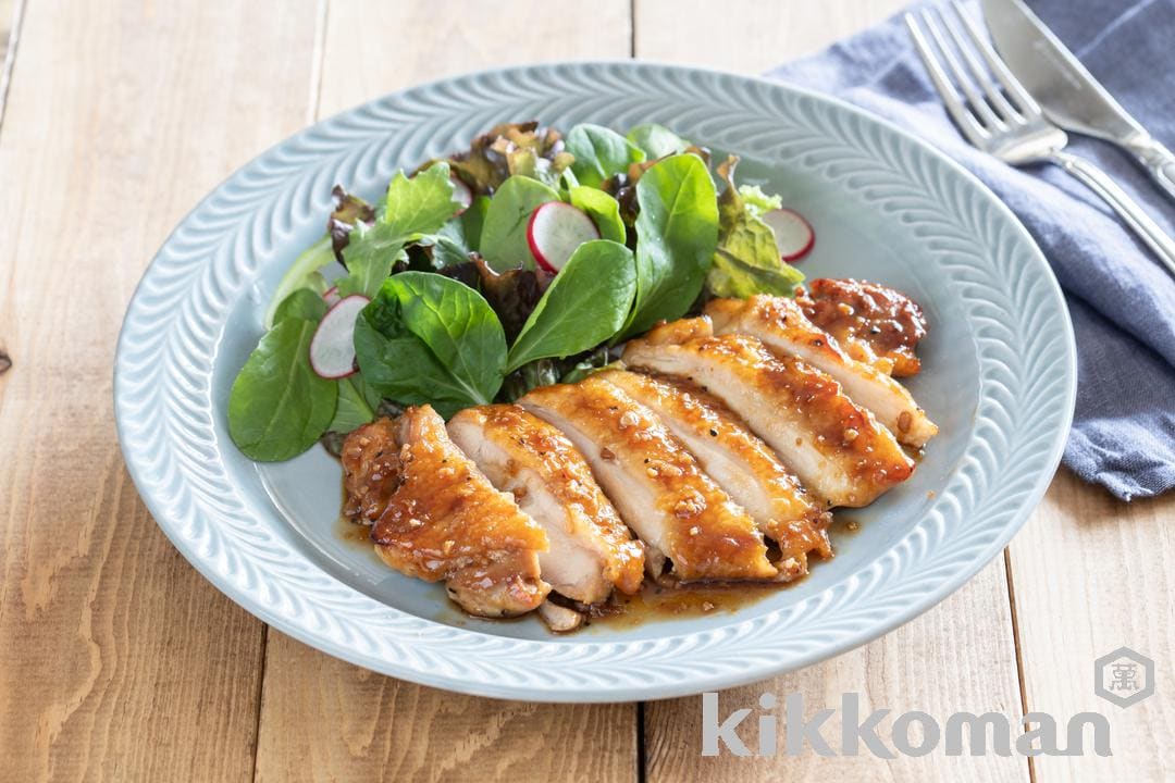 チキンステーキ（ステーキしょうゆ　にんにく風味使用）