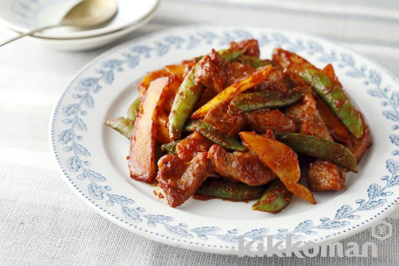 豚肉とじゃがいものケチャップ炒め