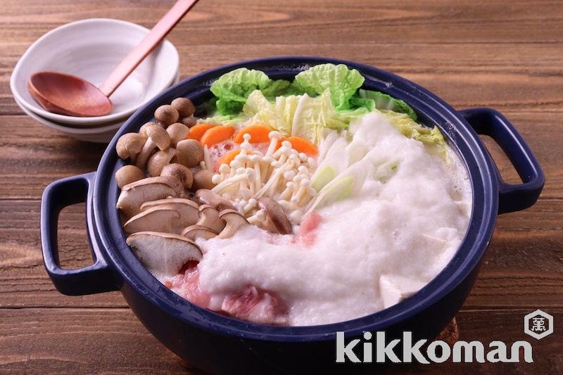 とろろときのこで体にやさしい!豆乳天使鍋(濃厚豆乳鍋 コク旨鶏白湯使用)