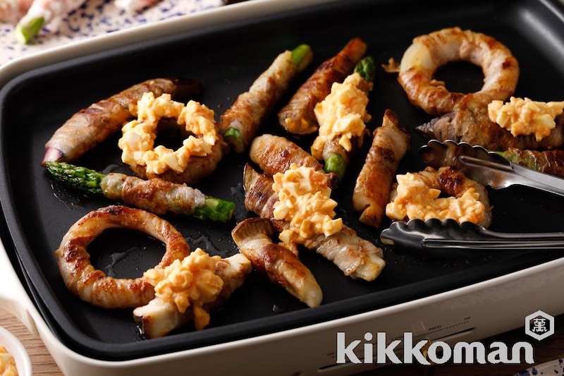 ホットプレートで!豚バラ肉巻き野菜のタルタルバーベキュー