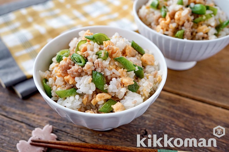 三色鶏そぼろ混ぜごはん