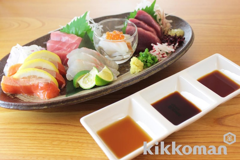 こだわりの3種しょうゆで食べる!刺し盛り
