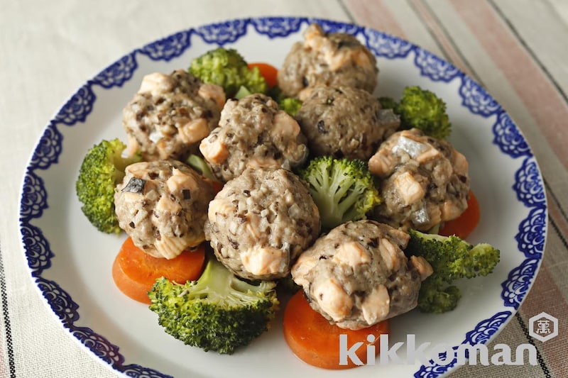 鮭と豚ひき肉の皮なしシュウマイ【肉と魚のヘルシーコラボが人気】