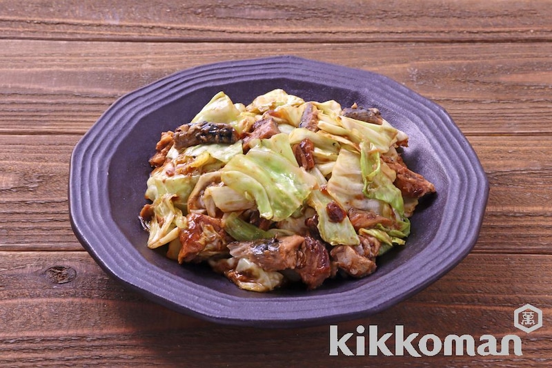 さば缶とキャベツのガリバタ炒め(うちのごはん使用)