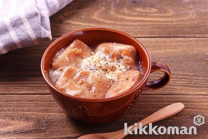 乾パンの白だしオニオングラタンスープ【ローリングストック活用レシピ】