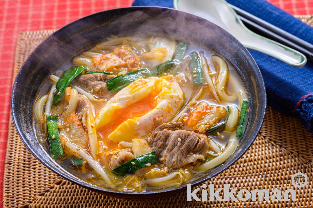 寒い日に食べたい！本つゆであったかキムチうどん