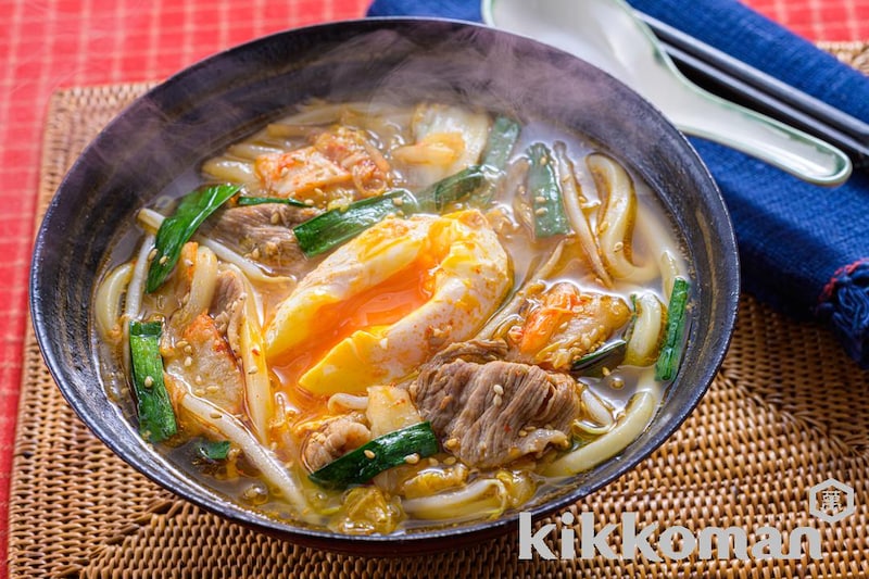 寒い日に食べたい!本つゆであったかキムチうどん