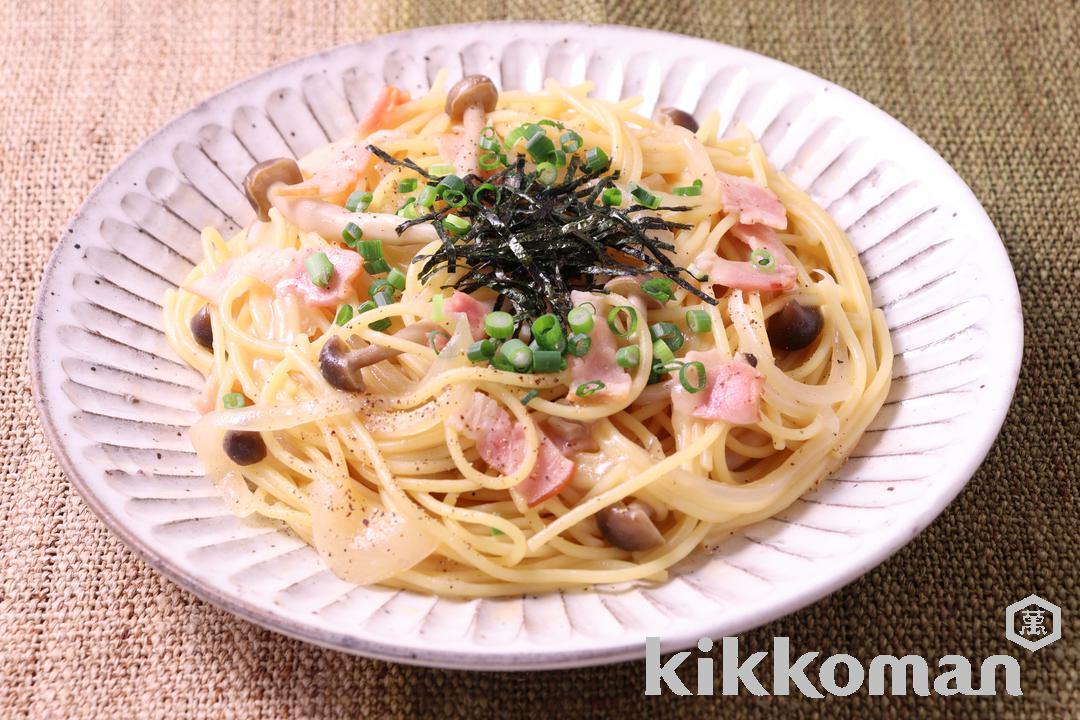 レンジで簡単！きのことベーコンのだしバタ和風パスタ