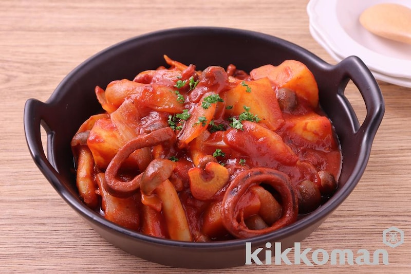 いかとじゃがいものトマト煮(ぎゅっと濃縮うらごしトマト使用)