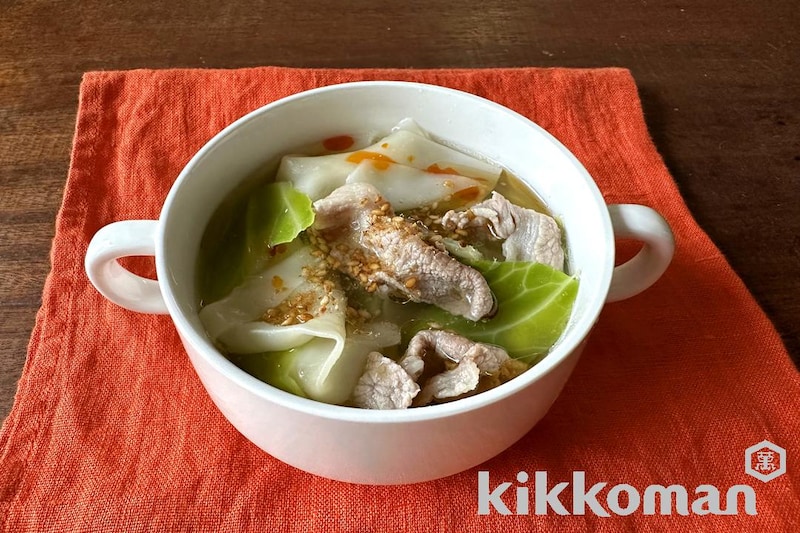 包丁不要!キャベツと豚こまの白だしワンタンスープ(山本ゆりさん)