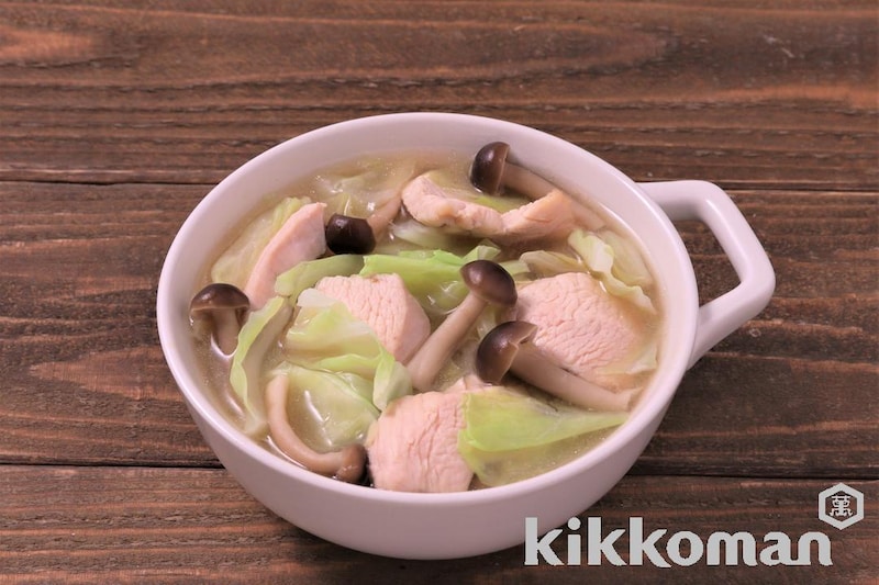 鶏むねとしめじの塩糀スープ(うちのごはん使用)