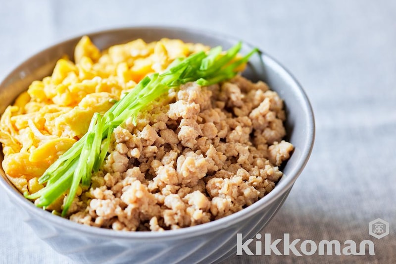 鶏そぼろの三色どんぶり