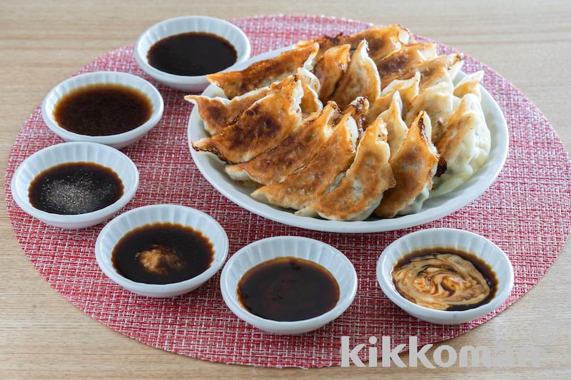 6種のにんにくだれで食べる!背徳感マシマシ餃子(豚脂にんにく醤油だれ使用)