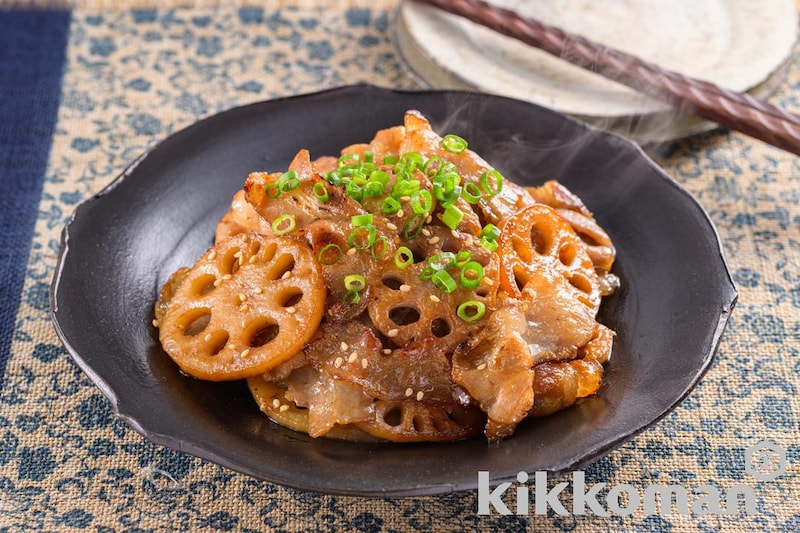 豚バラれんこん(蓮根)【ごま油香る甘辛しょうゆ味の人気おかず】(ゆる減塩レシピ)