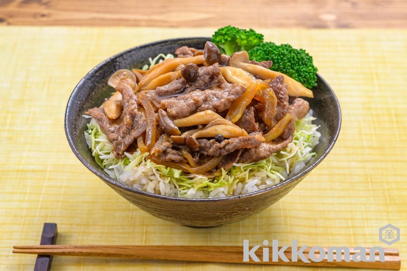 サラダ牛丼(栄養素3項目主菜レシピ)