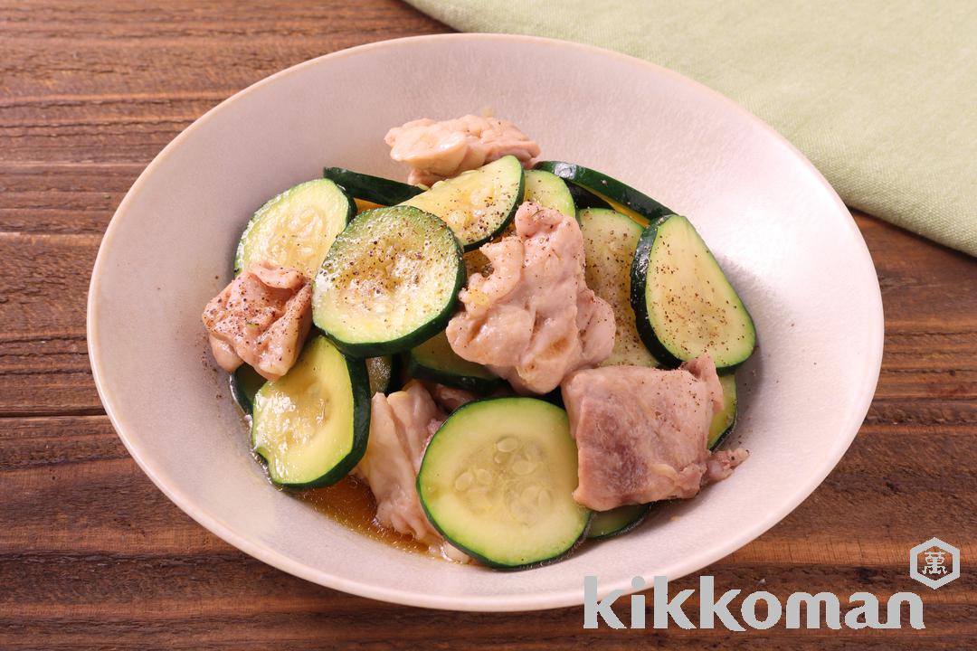 レンジで簡単!鶏肉とズッキーニのうまだし和え
