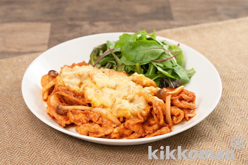 ワンパンで簡単!ごはんに合うチーズポークチャップ