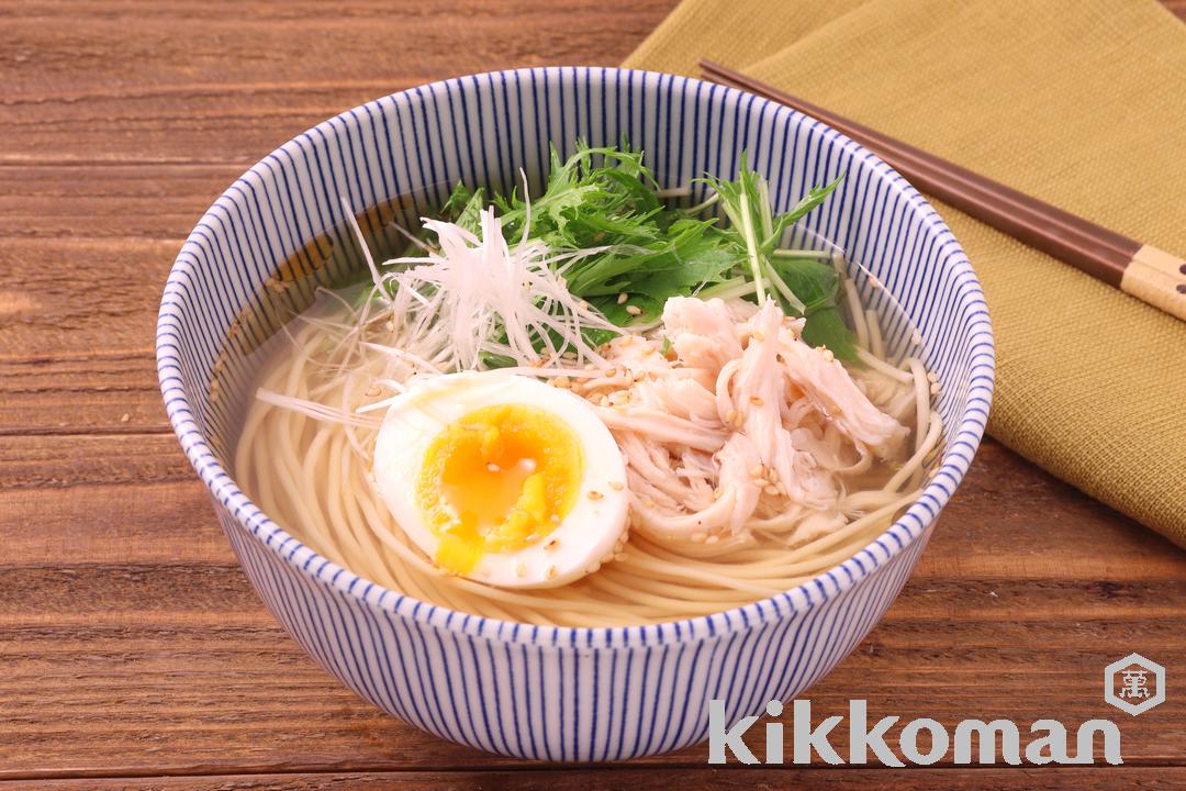 白だしで簡単！ラーメン仕立ての鶏そば風（大豆麺細麺使用）