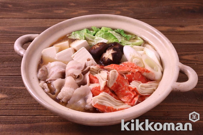 たっぷりかにかまぼこの寄せ鍋