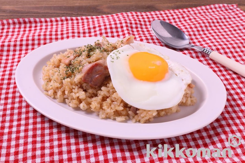 ガーリックバターチキンライス(クセになるガーリックバター醤油だれ使用)