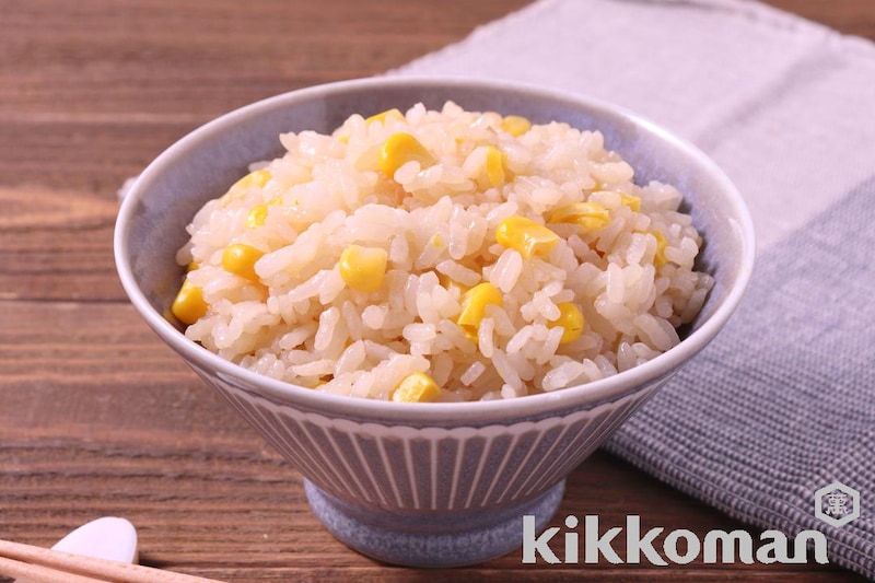 混ぜるだけで簡単!とうもろこしご飯(あまうまいだししょうゆ使用)