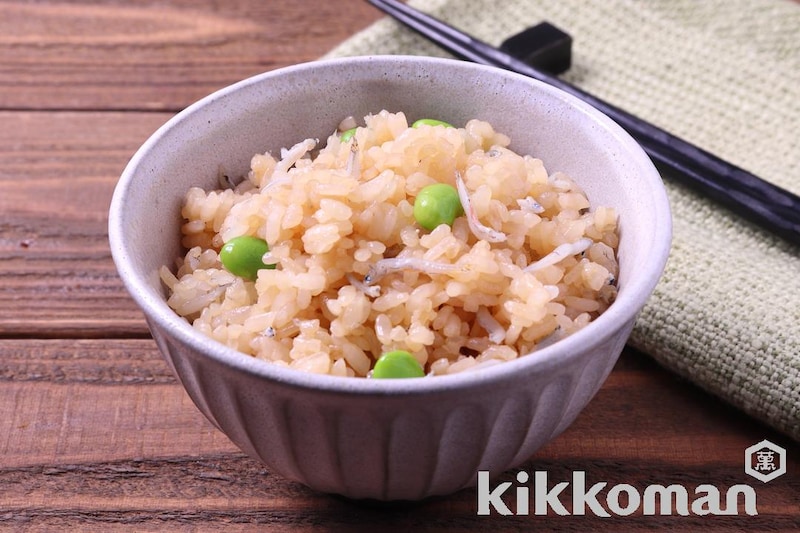 しらすと枝豆の混ぜご飯(旨み広がるだししょうゆ使用)