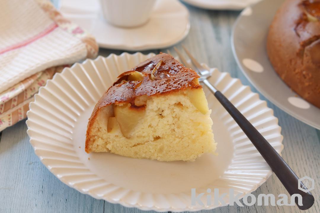 炊飯器で簡単！りんごのコンポートのケーキ