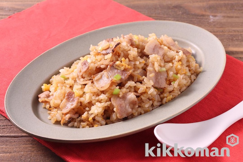 牡蠣だし香る!豚バラねぎチャーハン(旨みあふれる牡蠣だししょうゆ使用)