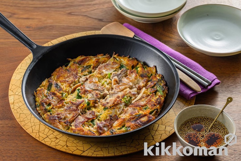 ワンパンで簡単!豚キムチチヂミ【包丁・まな板不要】