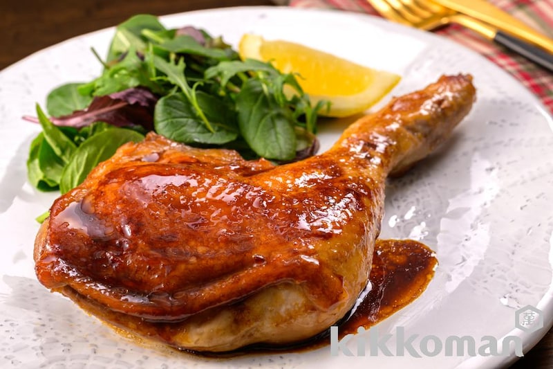 フライパンで簡単!こく旨ローストチキン【骨つき肉でごちそうメニュー】