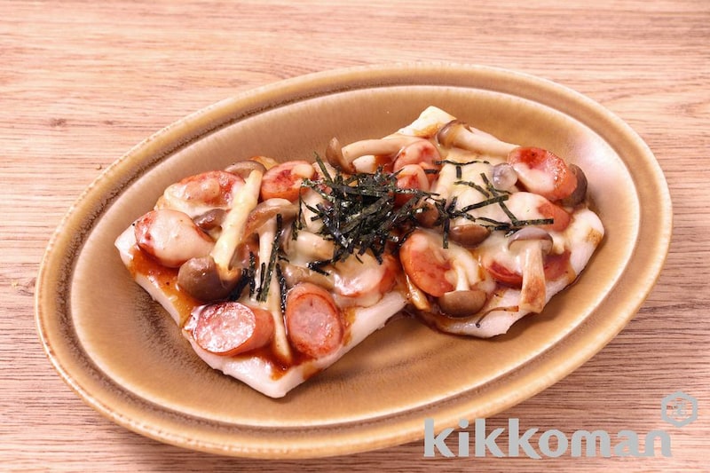 やみつき餅ピザ(豚脂にんにく醤油だれ使用)