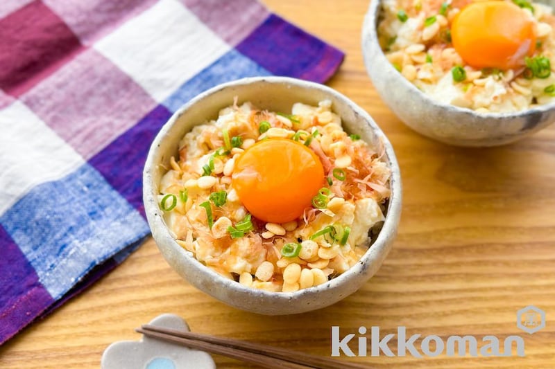 だししょうゆと相性抜群!卵かけ豆腐ご飯