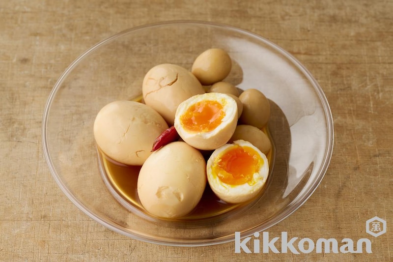 ゆで卵とうずら卵の和風ピクルス