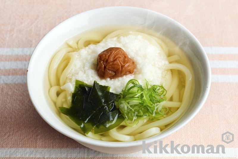 梅ととろろの日の丸うどん(賛否両論 笠原氏)【白だしでつくる年明けうどん】