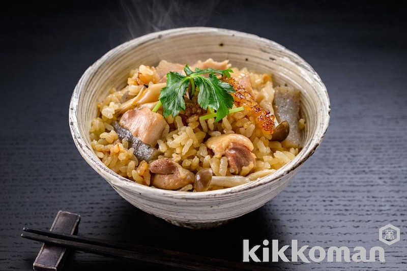 鶏肉としめじの炊き込みご飯(八代目儀兵衛・基本のおかずつゆ使用)