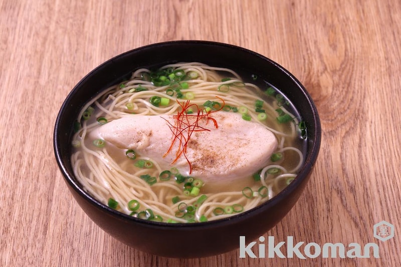 サラダチキン丸ごと!サムゲタン風大豆麺(大豆麺細麺使用)
