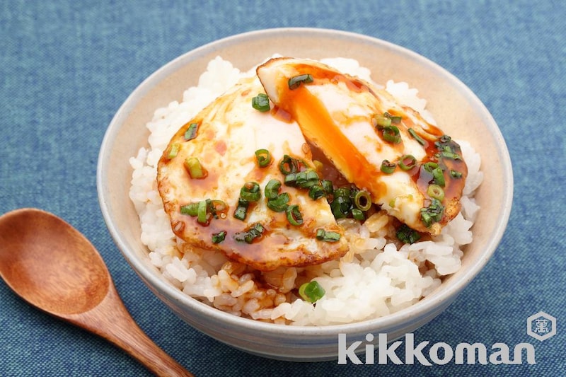 焼肉のたれでやみつき煮卵風 目玉焼きのっけご飯