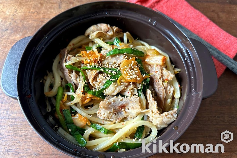 レンジで簡単!豚キムチ鍋焼き風うどん(山本ゆりさん)