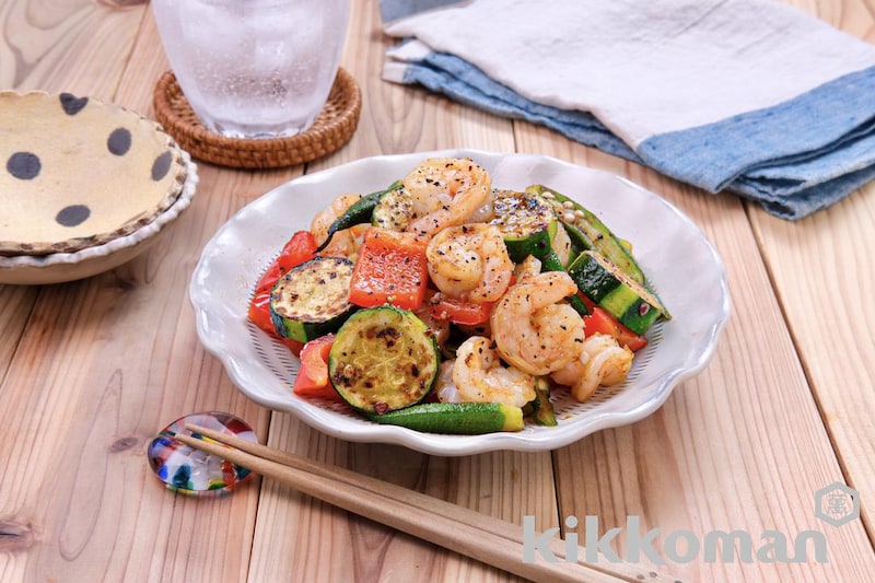 えびと夏野菜のだしバターしょうゆ
