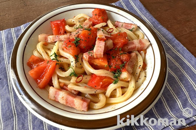 だしトマトペペロンうどん(山本ゆりさん)