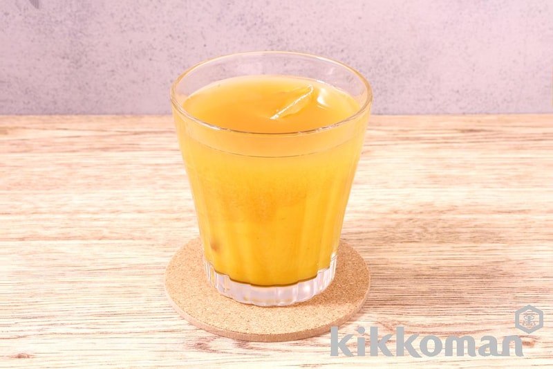 マンゴーアイスティー(ピュレフルーツ すりおろしマンゴーミックス使用)
