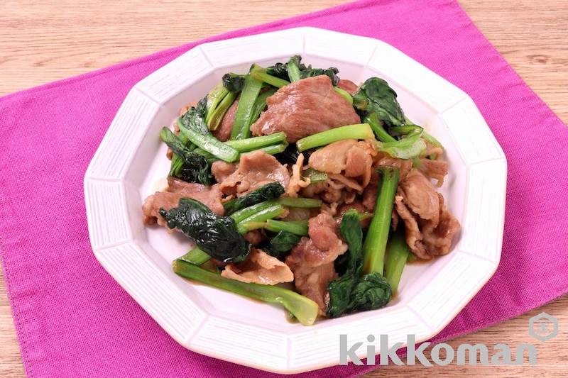 焼肉のたれで!豚こまと小松菜のコク旨炒め(わが家は焼肉屋さん使用)