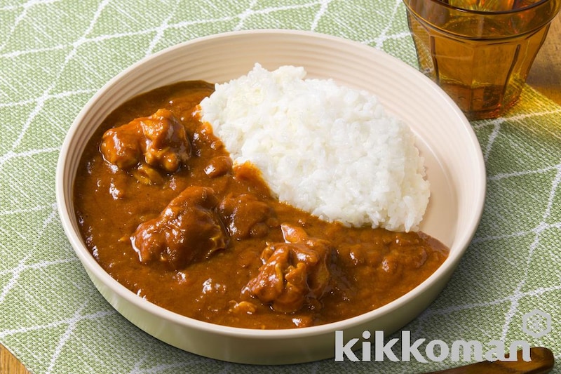 トマトのうまみたっぷりチキンカレー(spicy curry 魯珈 齋藤シェフ)