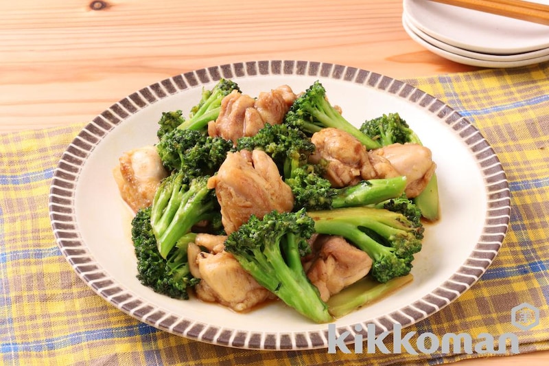 味つけ簡単!ブロッコリーと鶏ももの甘辛炒め(わが家は焼肉屋さん使用)