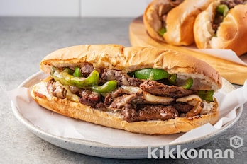 チーズステーキサンドイッチ（CHEESESTEAK SANDWICH）【海外発のキッコーマンレシピ】